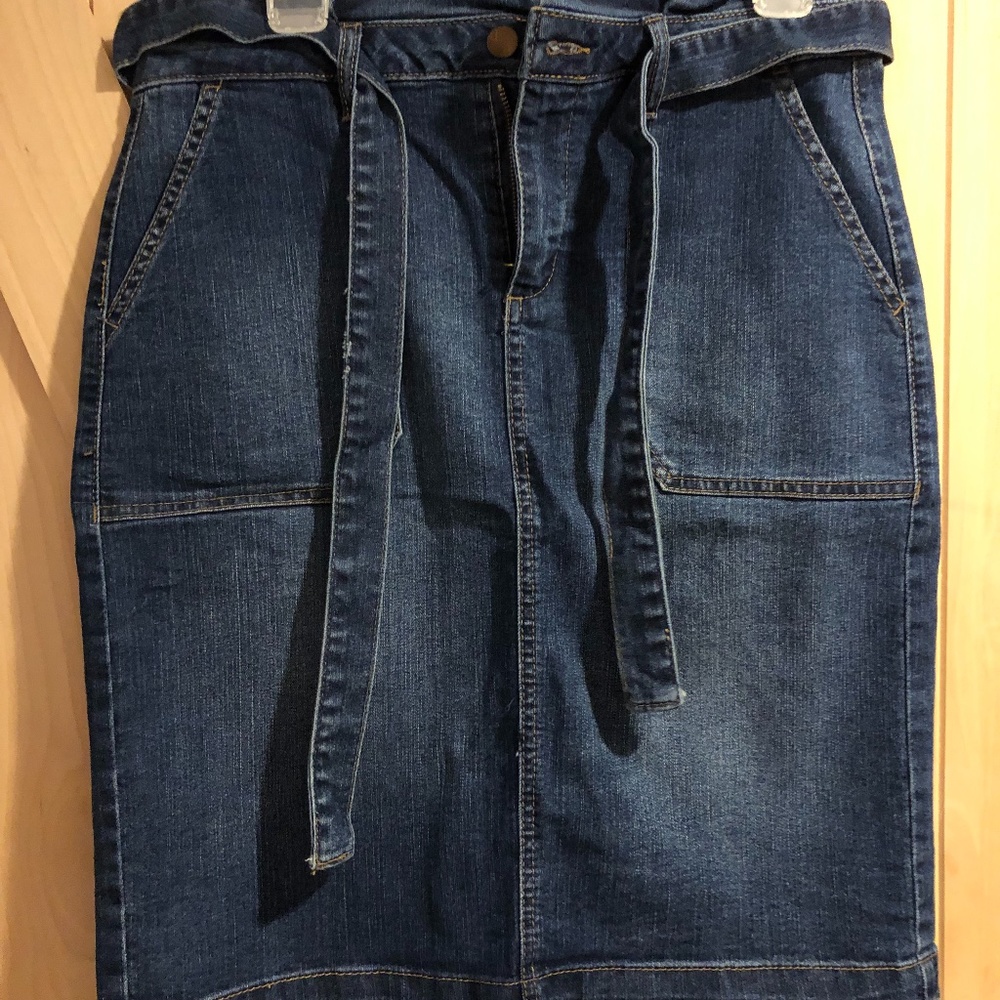 Jean knee length skirt